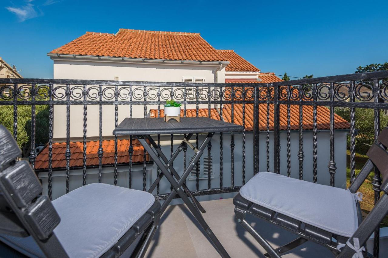 Apartment Spanic 1 Vir Bagian luar foto