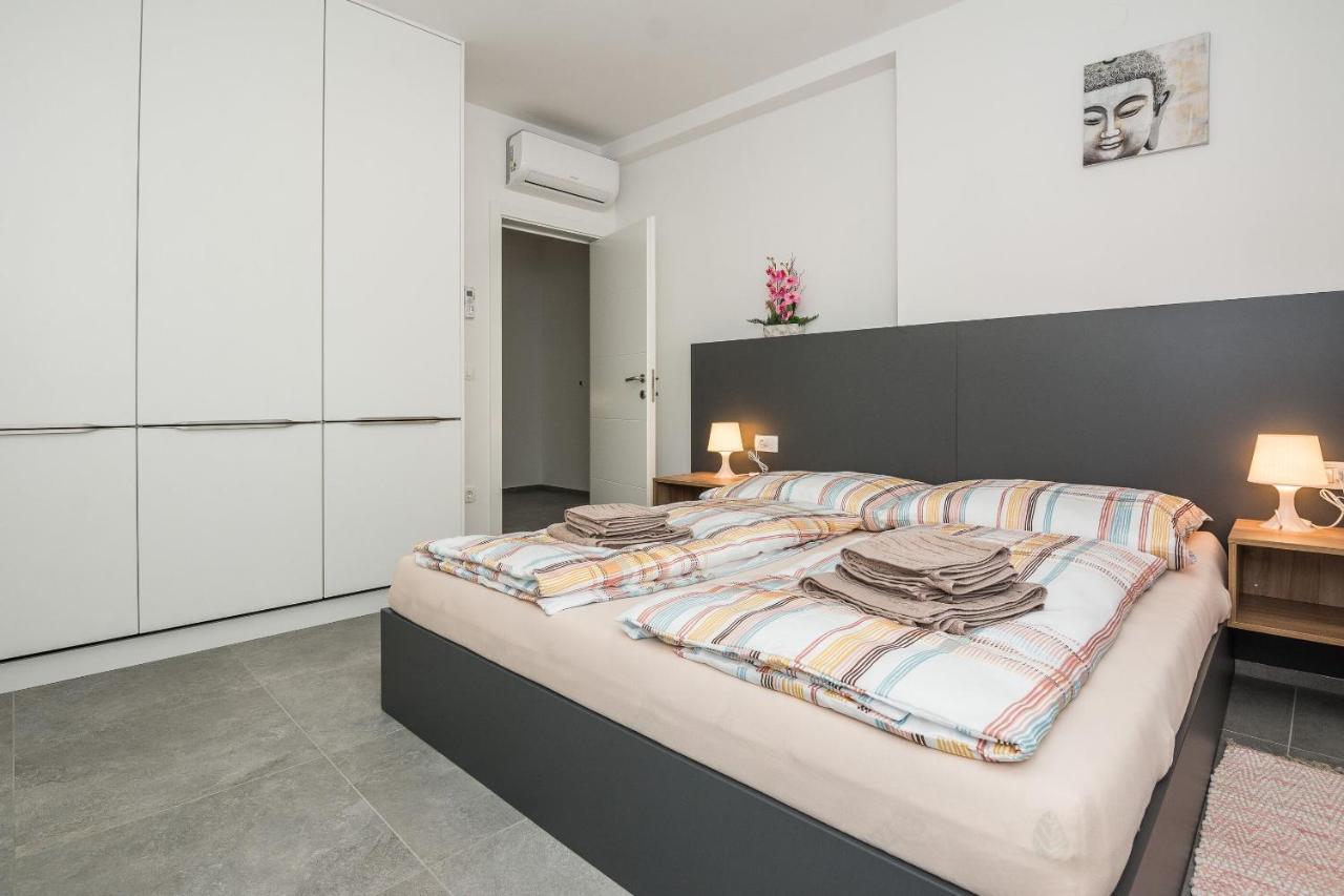 Apartment Spanic 1 Vir Bagian luar foto