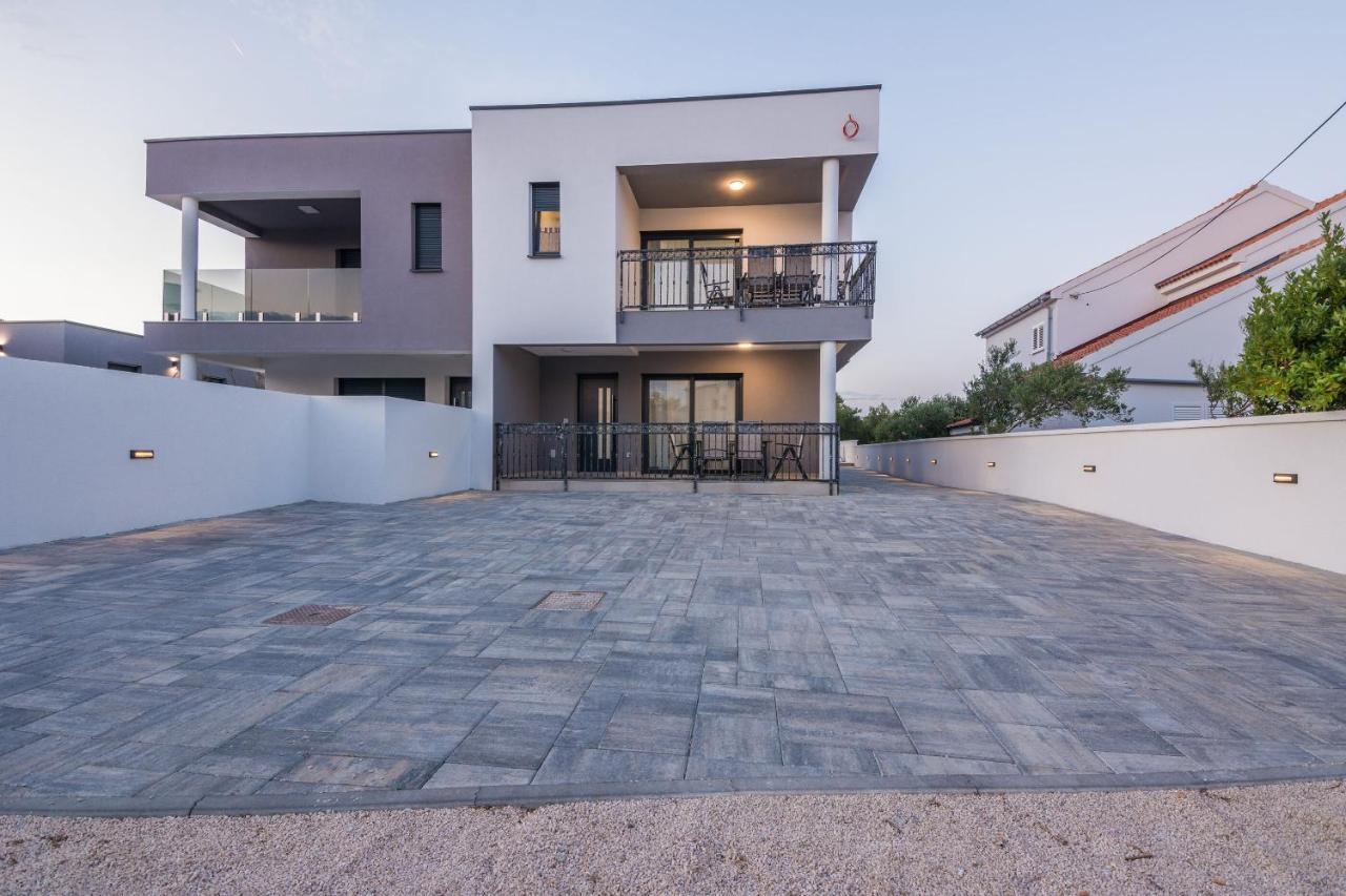 Apartment Spanic 1 Vir Bagian luar foto