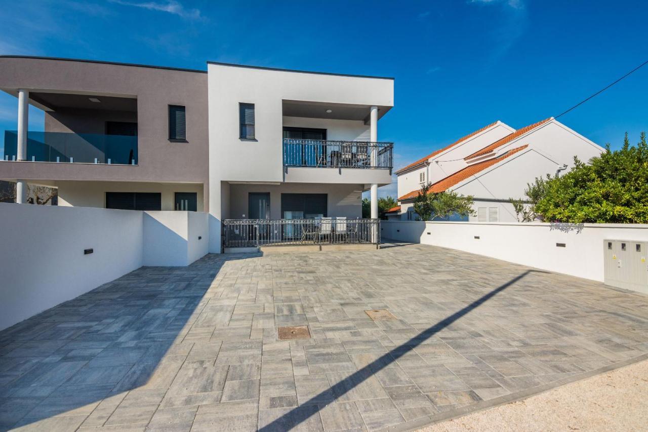 Apartment Spanic 1 Vir Bagian luar foto