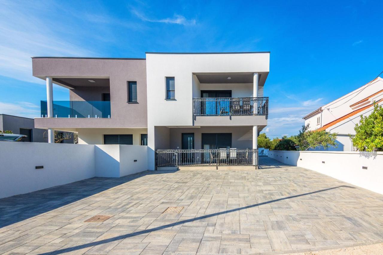 Apartment Spanic 1 Vir Bagian luar foto