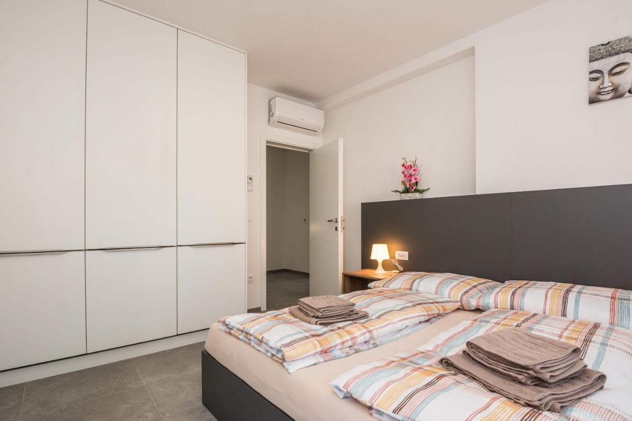 Apartment Spanic 1 Vir Bagian luar foto