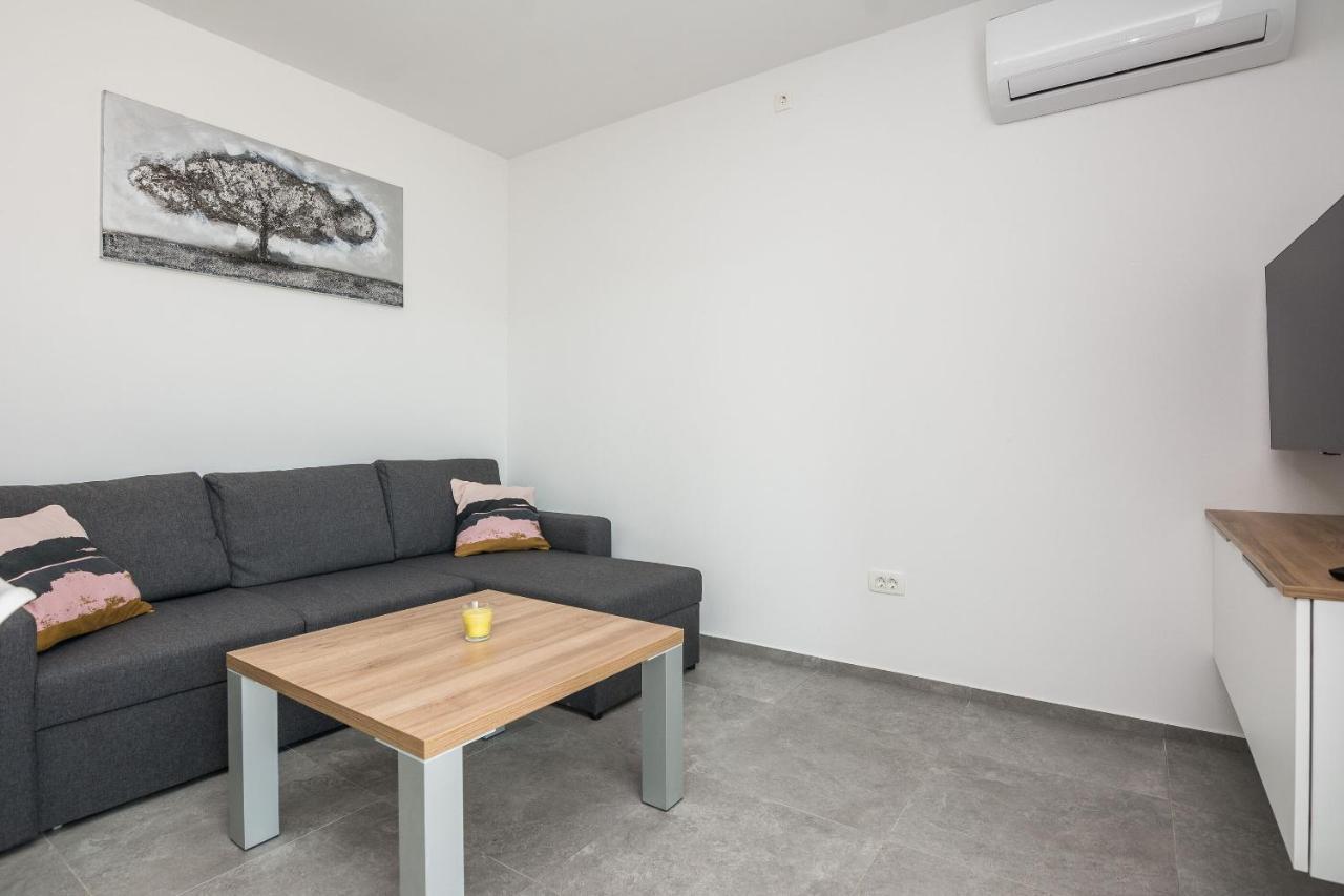 Apartment Spanic 1 Vir Bagian luar foto