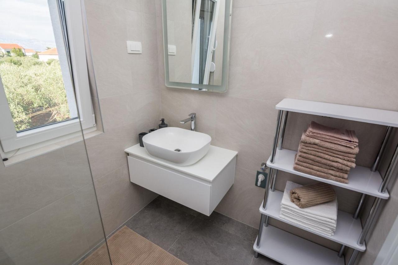 Apartment Spanic 1 Vir Bagian luar foto