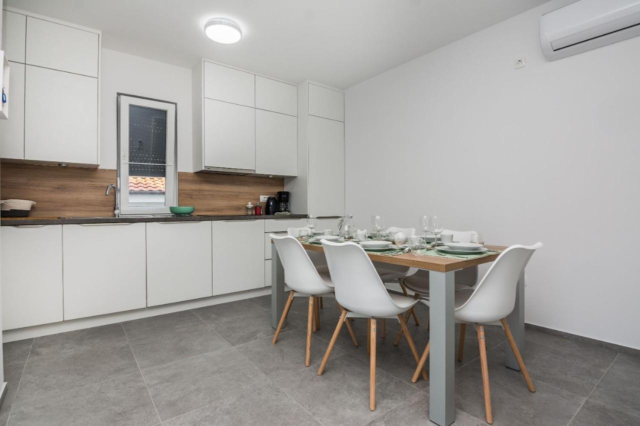 Apartment Spanic 1 Vir Bagian luar foto