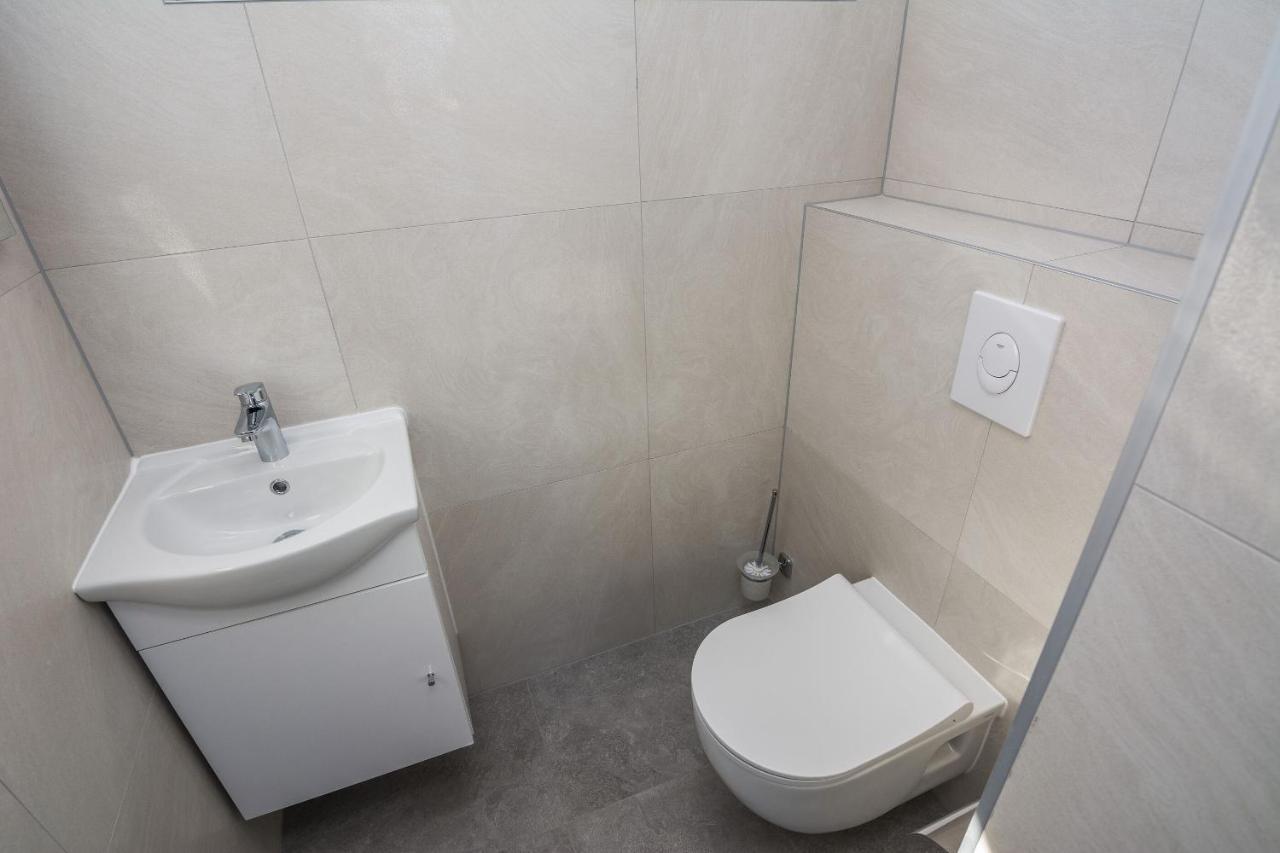 Apartment Spanic 1 Vir Bagian luar foto