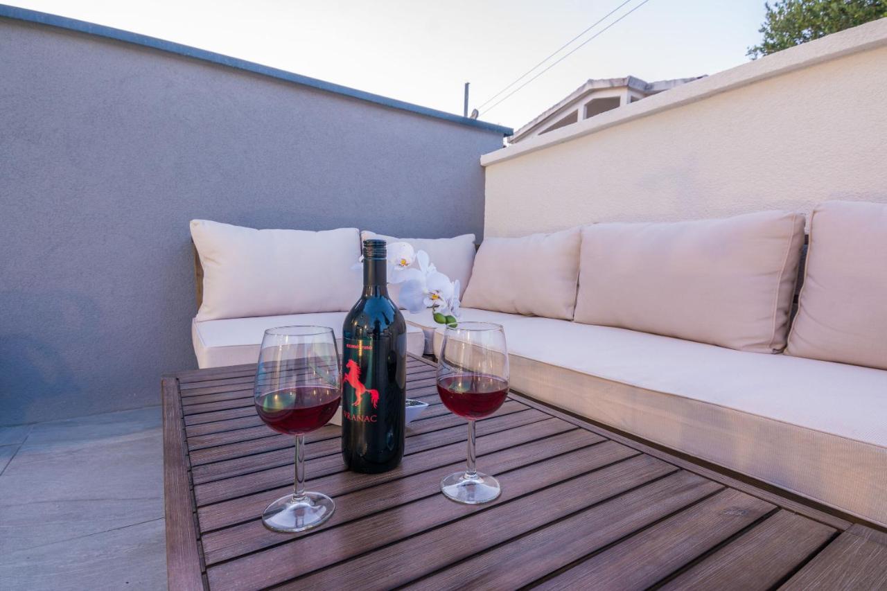 Apartment Spanic 1 Vir Bagian luar foto