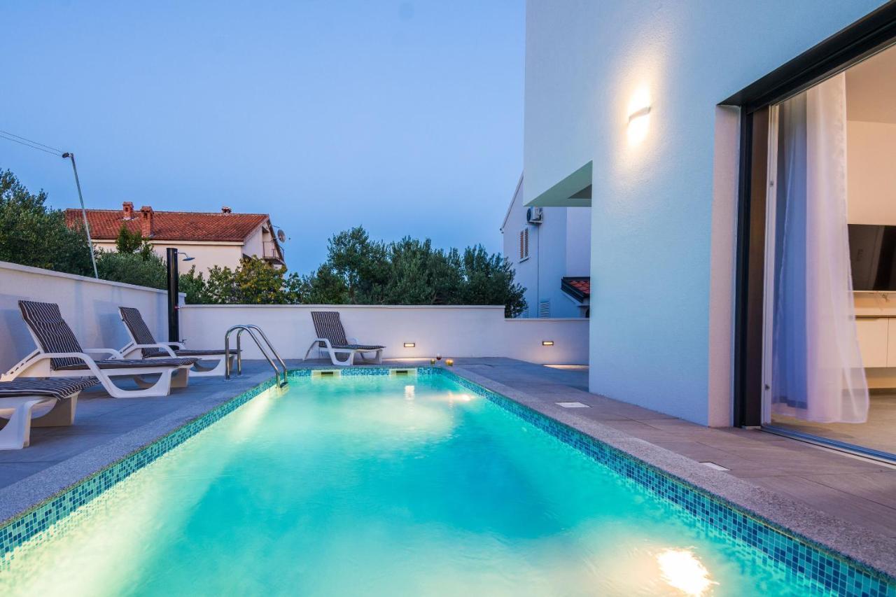 Apartment Spanic 1 Vir Bagian luar foto